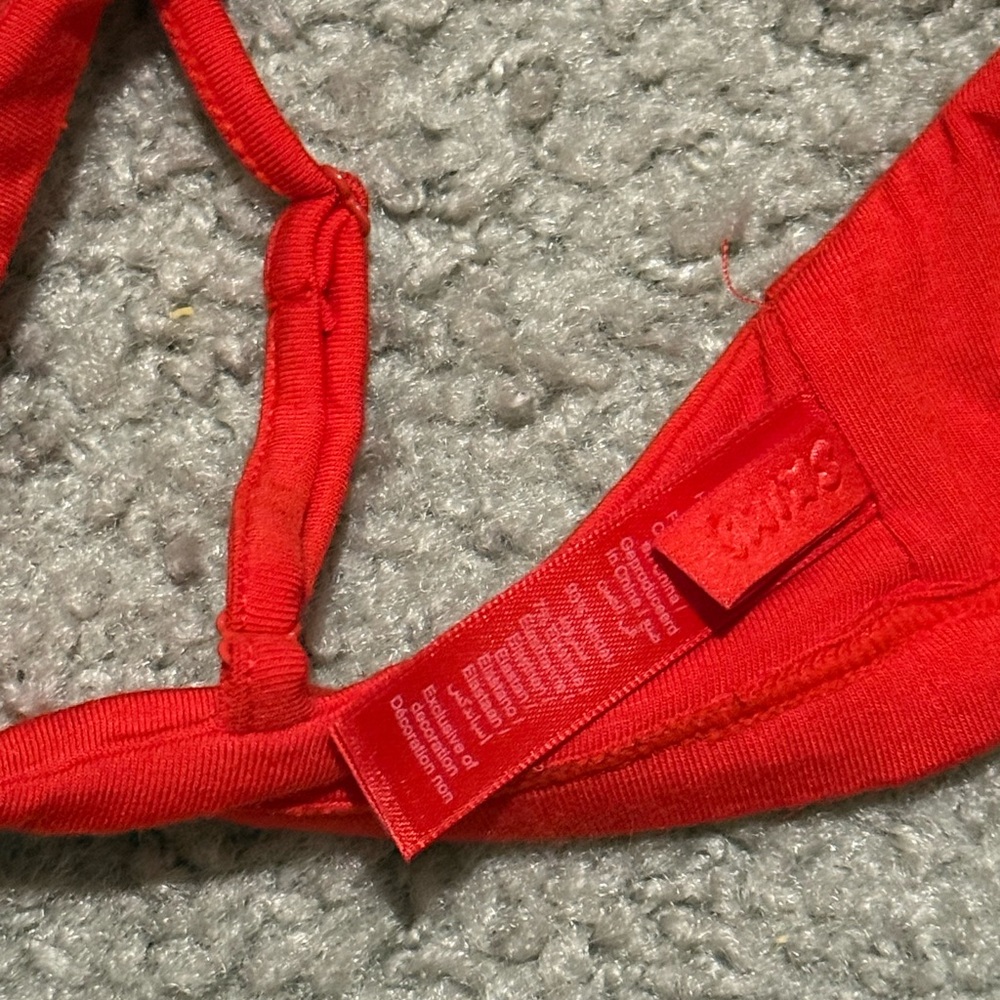 SKIMS Sleep Triangle Bralette - Picture 3 of 5